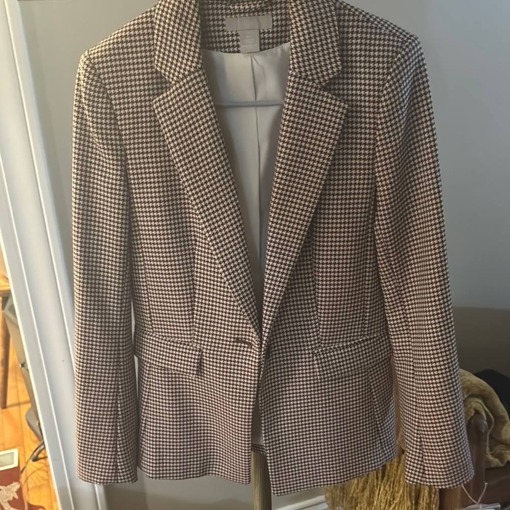 H&M Houndstooth Burgundy/White Blazer